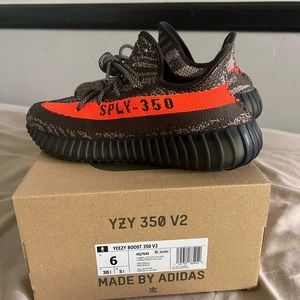 Brand new Never worn Yeezy 350 V2 Carbon Beluga! Size 6 but fits a womens 7!